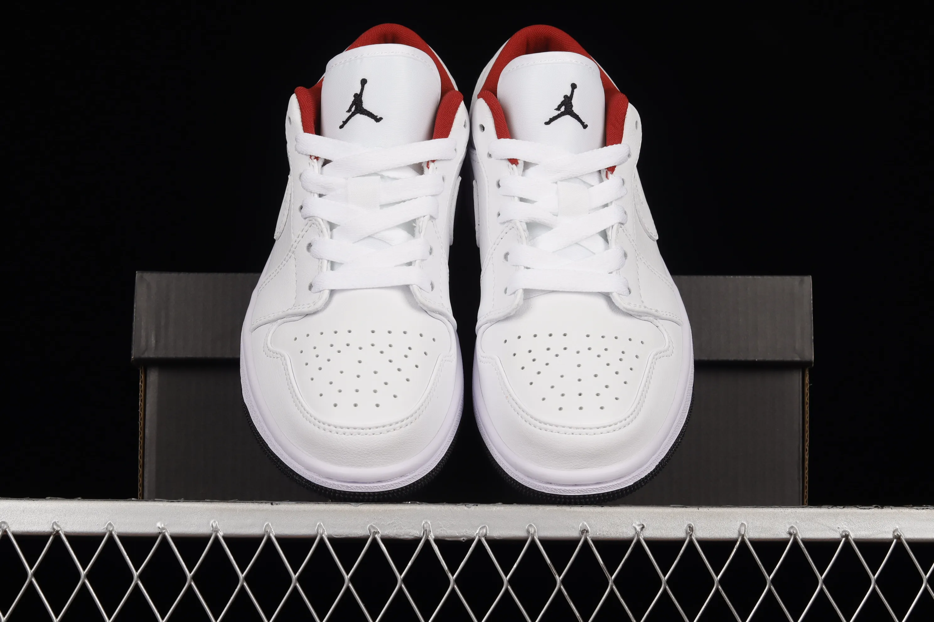 All categories Air Jordan Jordan series basketball shoes Air Jordan 1 Low Z version Air Jordan 1 Low AJ1 Joe 1 all white low-top cultural basketball shoes 553560-164